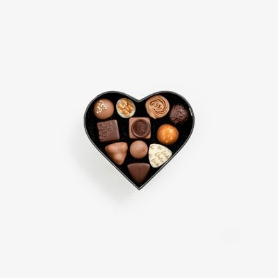 Praline Selection 11pcs heart box